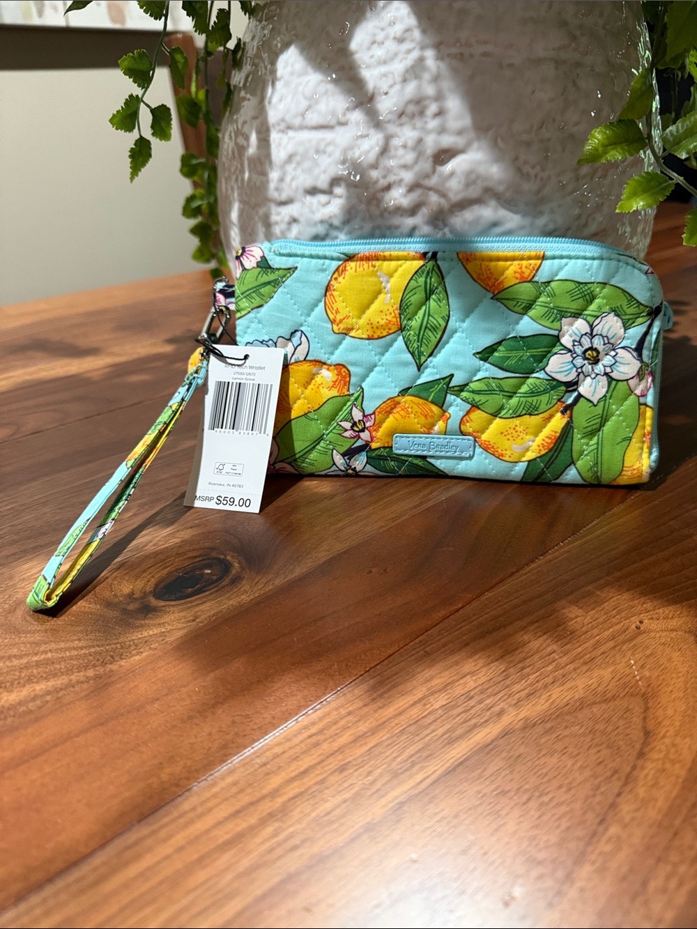 Vera Bradley Wristlet Wallet
RFID Accordion Lemon Grove
Strap Blue Yellow NWT